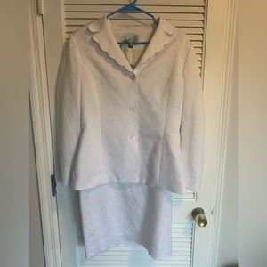 Le Suit Elegant Cream Skirt Set